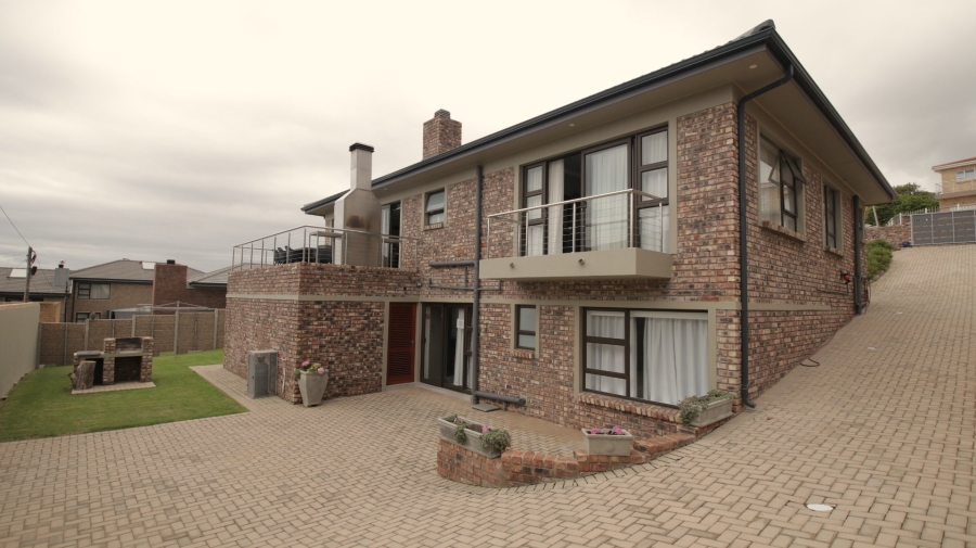 5 Bedroom Property for Sale in Dana Bay Western Cape